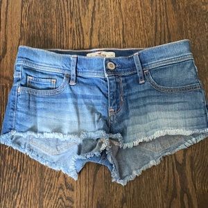 Size 3 Hollister Jean shorts